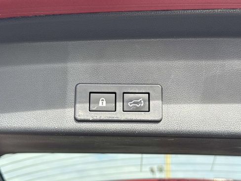 Used 2020 Subaru Ascent Touring w/ Popular Package #2 image 12