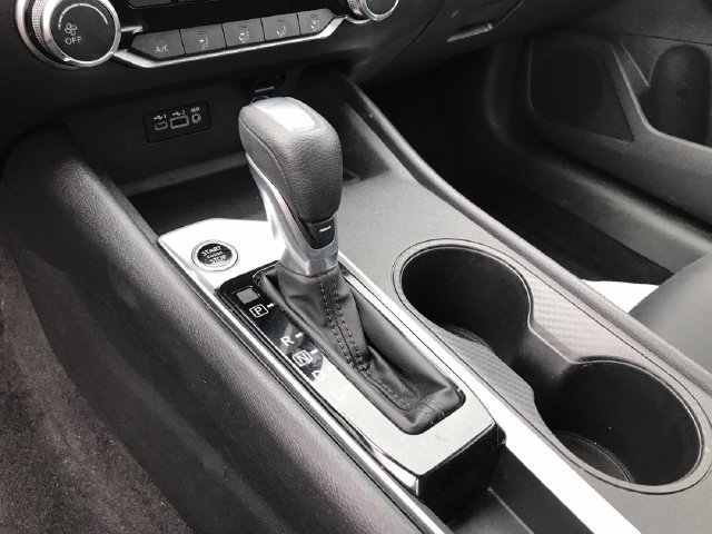 Used 2025 Nissan Altima 2.5 SV FWD image 7