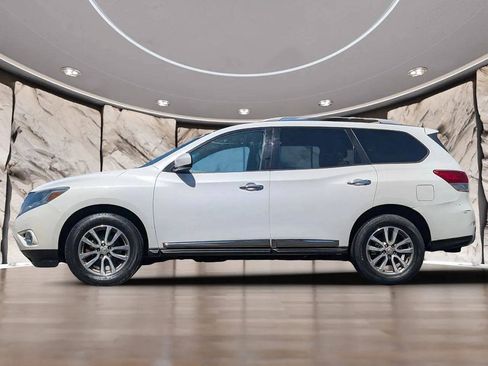Used 2013 Nissan Pathfinder SL FWD image 12