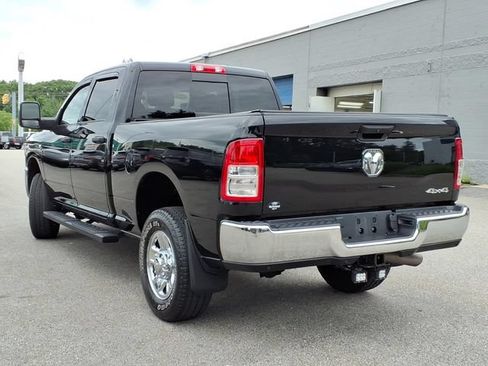 Used 2024 RAM 2500 Tradesman w/ Chrome Appearance Group AWD/4WD image 3