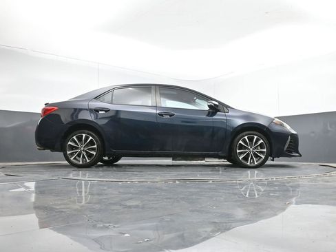 Used 2017 Toyota Corolla XSE image 39