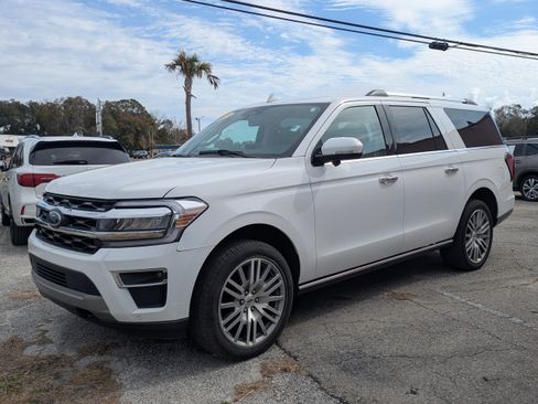 Used 2023 Ford Expedition Max Limited AWD/4WD image 7