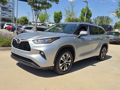 Used 2020 Toyota Highlander XLE