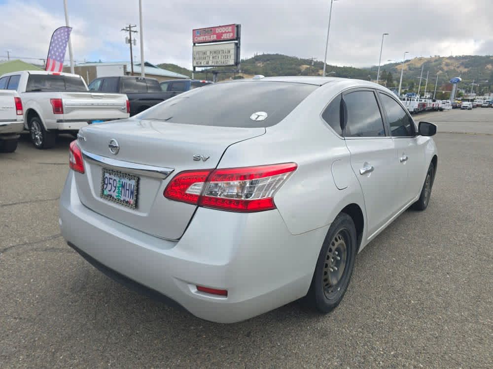 Used 2015 Nissan Sentra SV FWD image 3