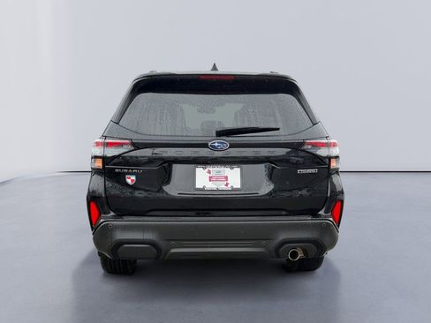 Certified 2025 Subaru Forester Touring AWD/4WD image 4