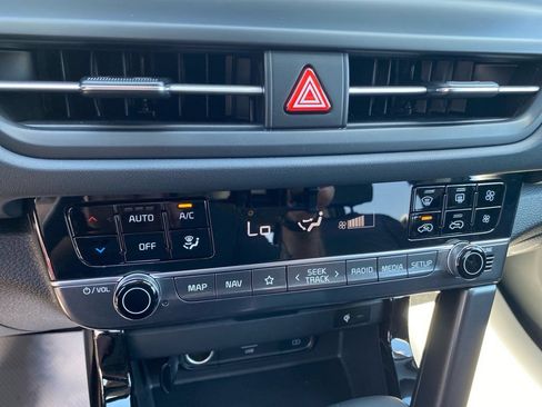 Certified 2024 Kia Seltos EX AWD/4WD image 28