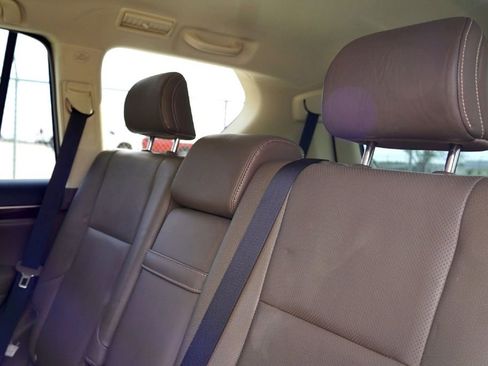 Used 2017 Lexus GX 460 image 31