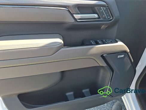 Used 2023 Chevrolet Silverado 1500 ZR2 AWD/4WD image 12