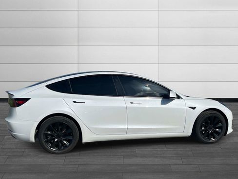 Used 2022 Tesla Model 3 Long Range AWD/4WD image 2