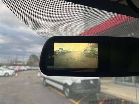 Used 2019 Chevrolet Express 3500 w/ Driver Convenience Package image 15