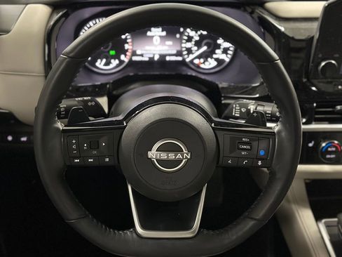 Used 2025 Nissan Pathfinder SL w/ SL Premium Package image 4