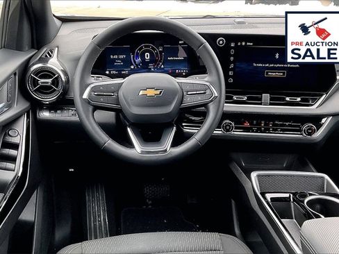 Used 2025 Chevrolet Equinox LT image 5