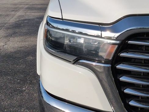 Used 2025 RAM 1500 Laramie AWD/4WD image 9