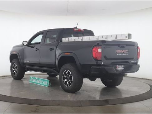 Used 2024 GMC Canyon AT4X AWD/4WD image 8