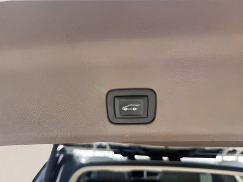 Used 2023 GMC Yukon Denali w/ LPO, Floor Liner Package AWD/4WD image 13