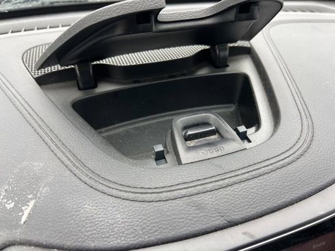 Certified 2020 Jeep Cherokee Limited AWD/4WD image 11