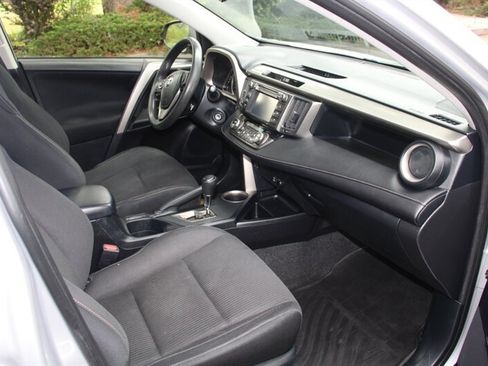 Used 2013 Toyota RAV4 XLE AWD/4WD image 15