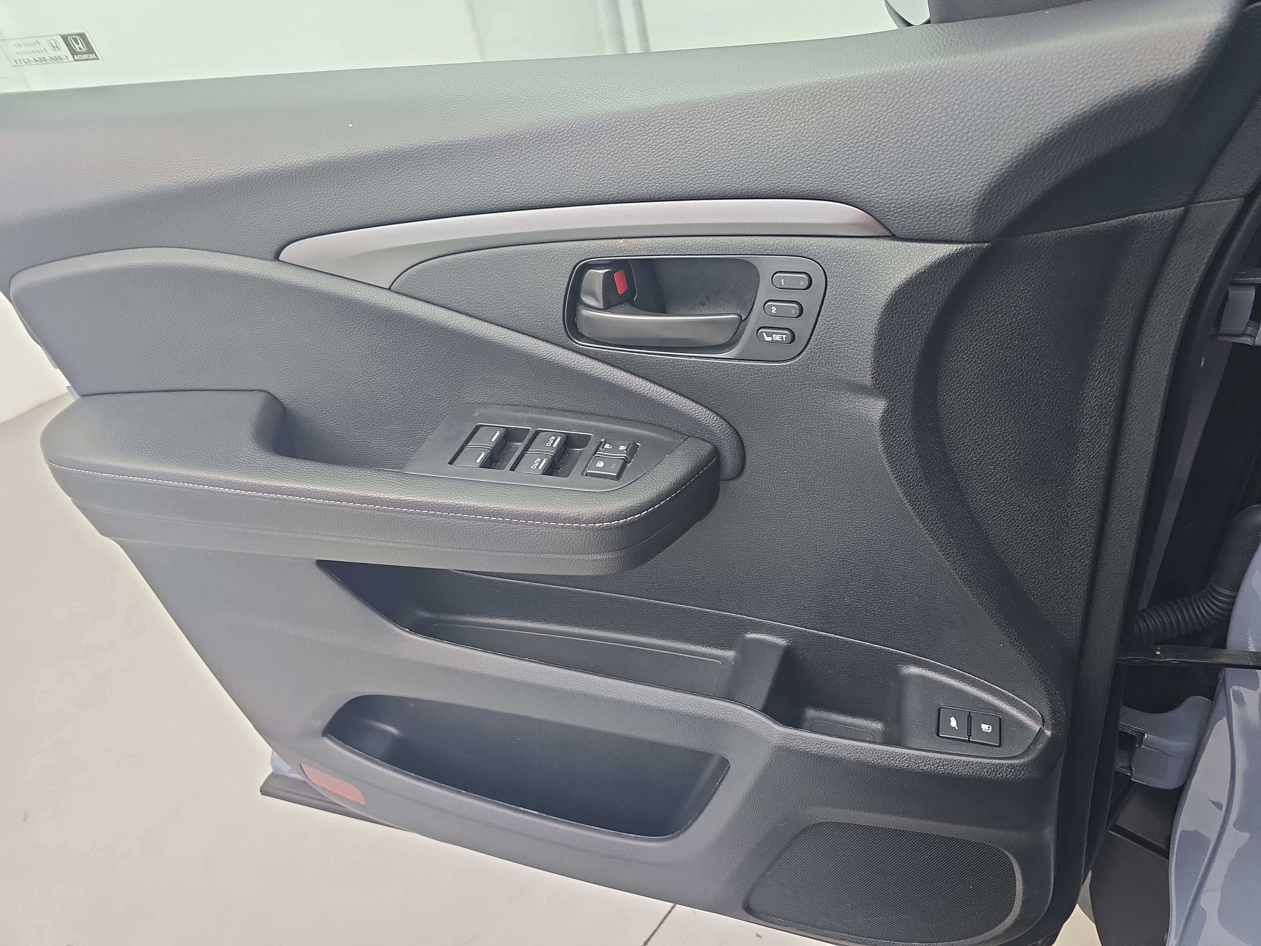 Used 2025 Honda Passport EX-L image 26