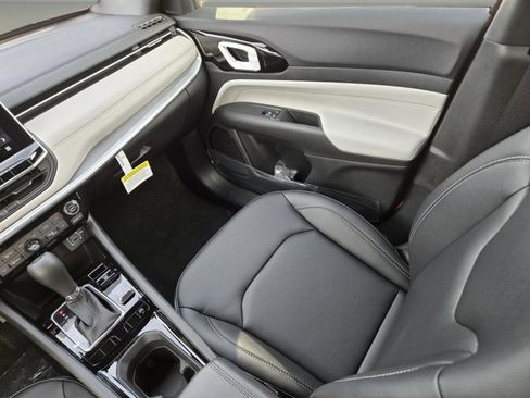 New 2026 Jeep Compass Limited image 19