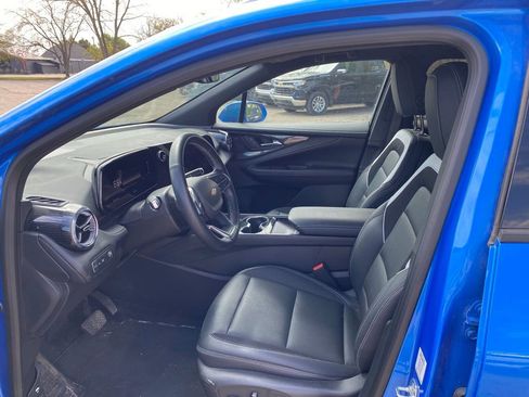 Used 2024 Chevrolet Blazer EV LT AWD/4WD image 12