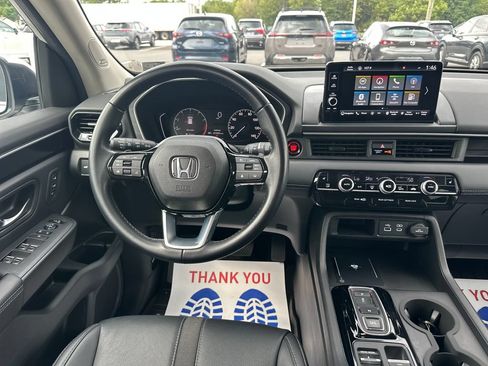 Used 2025 Honda Pilot Touring image 18