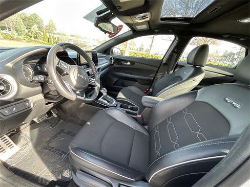 Used 2024 Kia Forte GT-Line w/ GT-Line Premium Package image 16