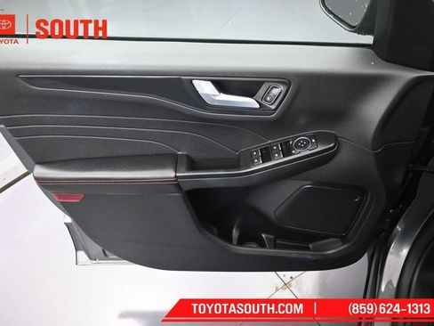 Used 2025 Ford Escape ST-Line AWD/4WD image 24