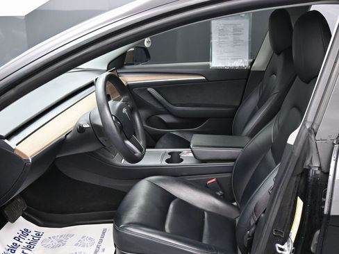 Used 2021 Tesla Model 3 Standard Range Plus image 16