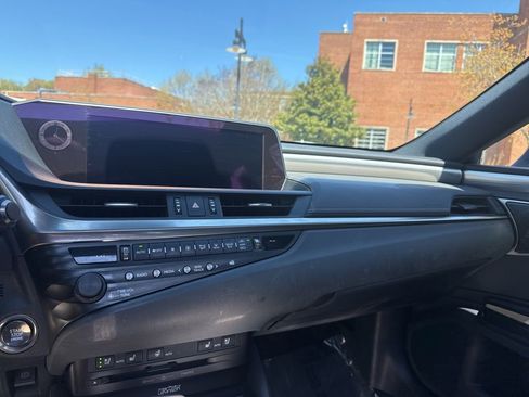 Used 2019 Lexus ES 350 F Sport w/ Accessory Package image 22