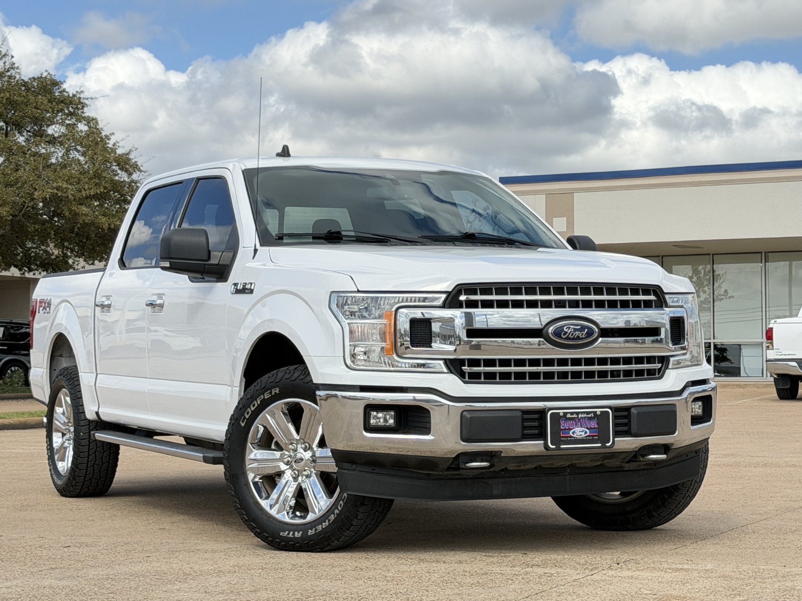 Used 2020 Ford F150 XLT w/ Equipment Group 302A Luxury AWD/4WD image 2