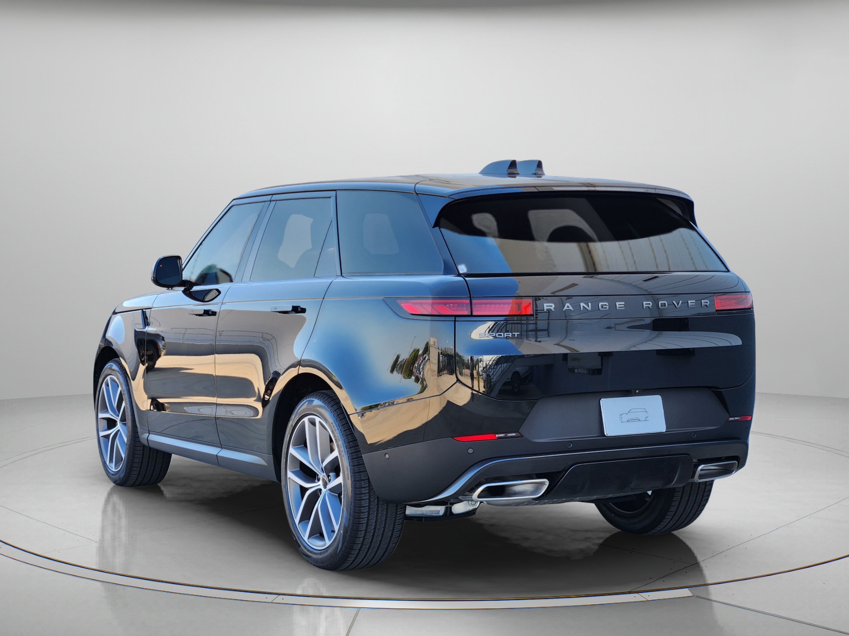 New 2027 Land Rover Range Rover Sport SE AWD/4WD image 3