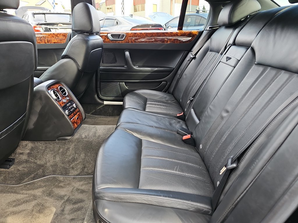 Used 2007 Bentley Flying Spur Flying Spur AWD/4WD image 32