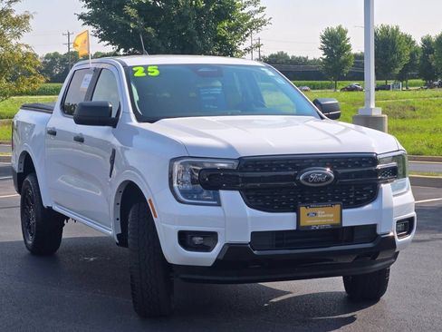 Certified 2025 Ford Ranger XLT w/ Black Appearance Package AWD/4WD image 3