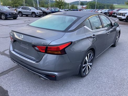 Used 2020 Nissan Altima 2.5 SR FWD image 7