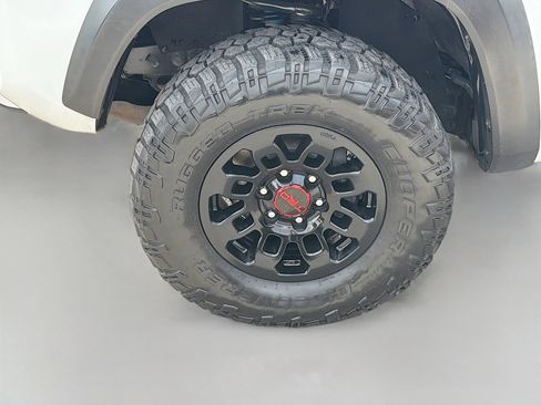 Used 2019 Toyota Tacoma TRD Off-Road AWD/4WD image 39