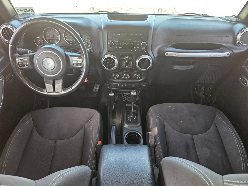 Used 2018 Jeep Wrangler Unlimited Sahara w/ Max Tow Package AWD/4WD image 21