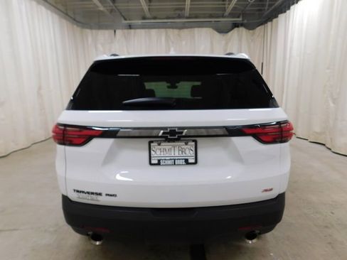 Used 2023 Chevrolet Traverse RS image 9