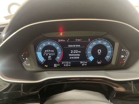 Used 2025 Audi Q3 2.0T Premium image 19