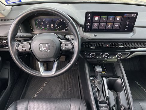 Used 2023 Honda Accord Touring image 5