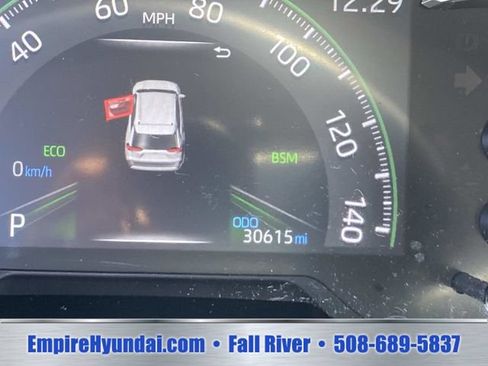 Used 2025 Toyota RAV4 XLE AWD/4WD image 32