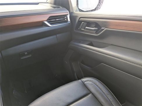Used 2025 GMC Yukon Denali image 21