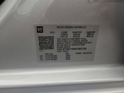 Used 2021 Chevrolet Silverado 2500 LT w/ Convenience Package image 17