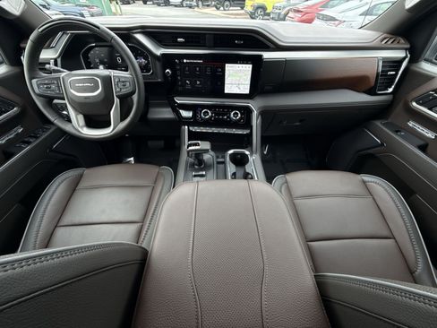 Used 2026 GMC Sierra 1500 Denali AWD/4WD image 24