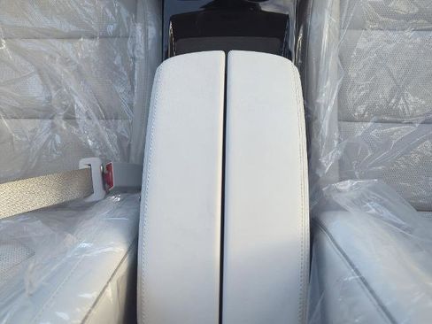 New 2025 Buick Envision Avenir image 19