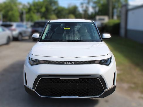 New 2025 Kia Soul LX image 16
