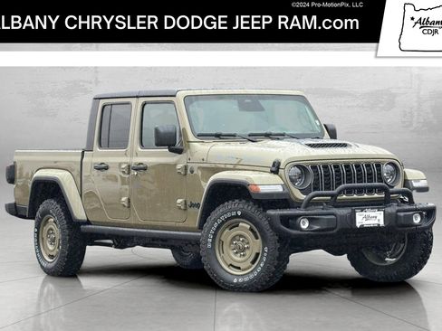 New 2026 Jeep Gladiator Willys AWD/4WD image 1