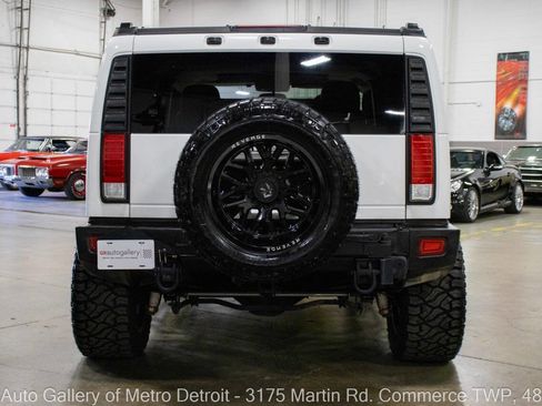 Used 2005 HUMMER H2 Base 4WD 4dr SUV w/ Preferred Equipment Group image 6