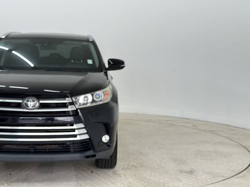 Used 2018 Toyota Highlander Limited image 13