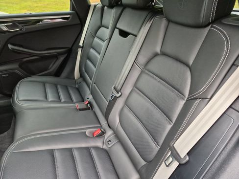 Certified 2025 Porsche Macan Turbo AWD/4WD image 17