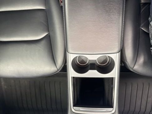 Used 2021 Tesla Model 3 Standard Range Plus image 29